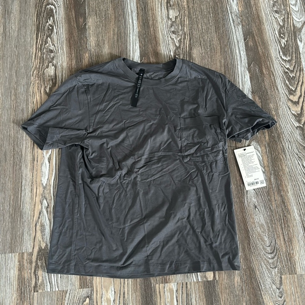 NWT Men’s Lululemon Dark Grey Acive T-Shirt